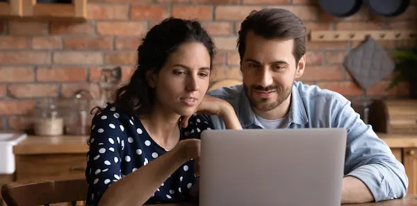 Grupo de peronas trabajando en diseño de paginas web en chile